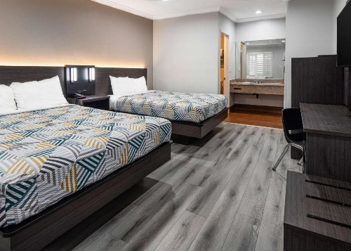 Motel 6 Anaheim - Convention Center image 25