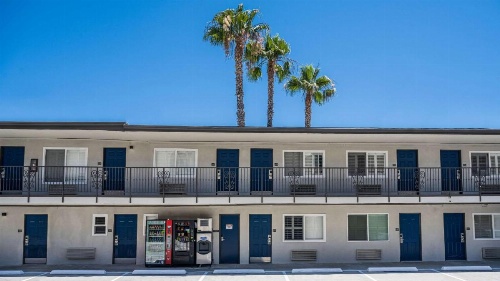 Motel 6 Anaheim - Convention Center image 47